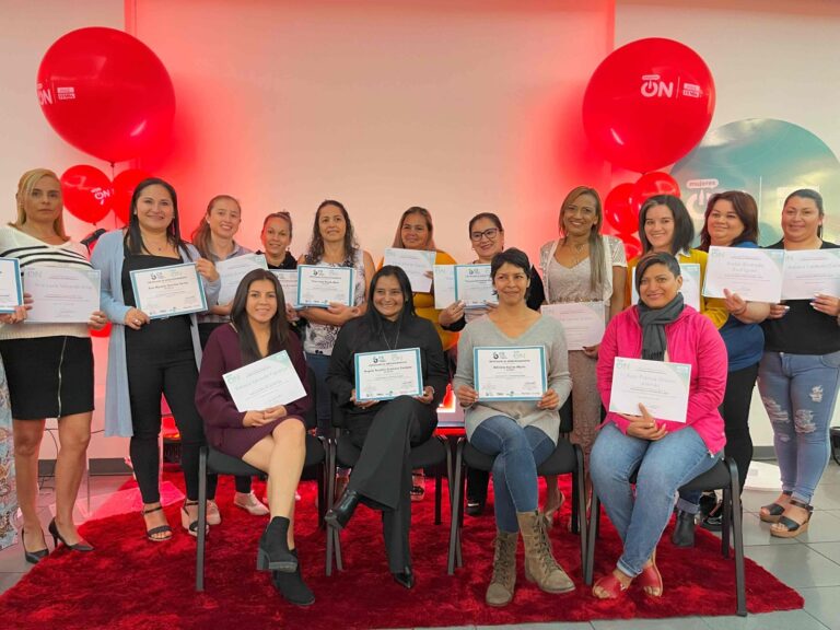 MÁS DE 90 EMPRENDEDORAS SE BENEFICIARON DEL PROGRAMA «MUJERES ON»
