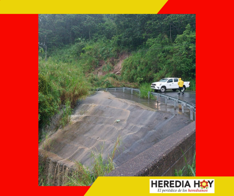 DERRUMBES EN SAN LUIS DE SANTO DOMINGO POR LLUVIAS