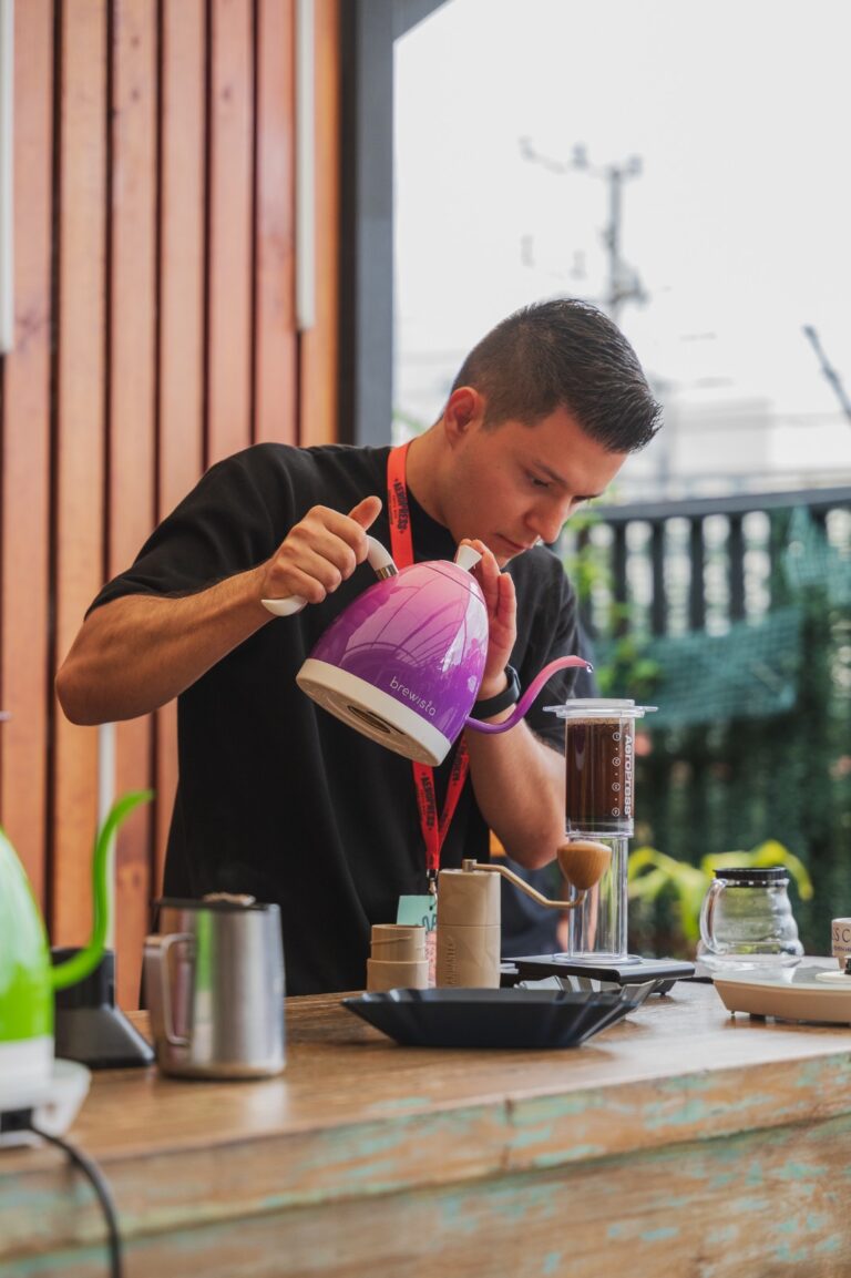 BARISTA NACIONAL RANDALL GAMBOA REPRESENTARÁ AL PAÍS EN CAMPEONATO MUNDIAL