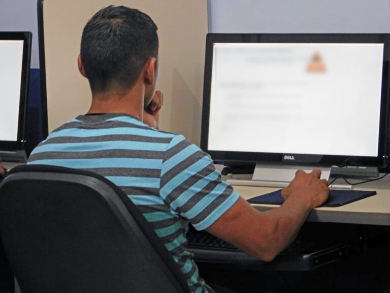 CURSO TEÓRICO DE MANEJO PARA PERSONAS CON NECESIDADES ESPECIALES