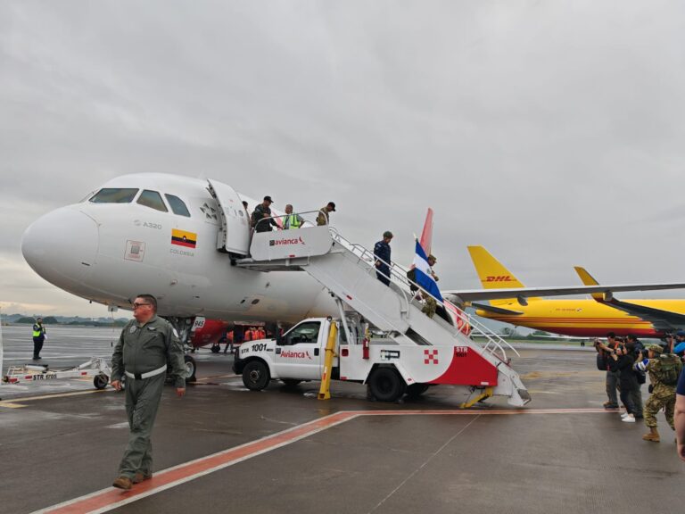 LLEGA PRIMER VUELO DESDE EL SALVADOR, CON AYUDA PARA LA ATENCIÓN DE LAS EMERGENCIAS