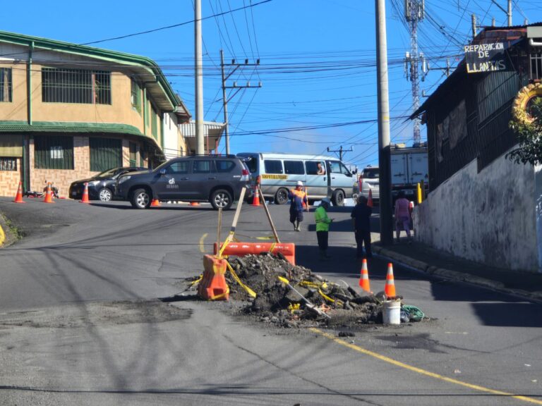 CIERRE PARA REPARAR HUNDIMIENTO EN GUARARÍ GENERA IMPORTANTE CONGESTIONAMIENTO