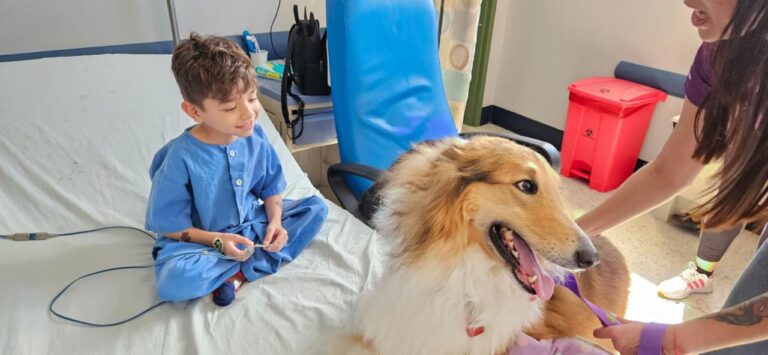 DINO, LUCY Y SALLY LLEVARON ALEGRÍA A PEQUEÑOS INTERNADOS EN EL SAN VICENTE DE PAÚL