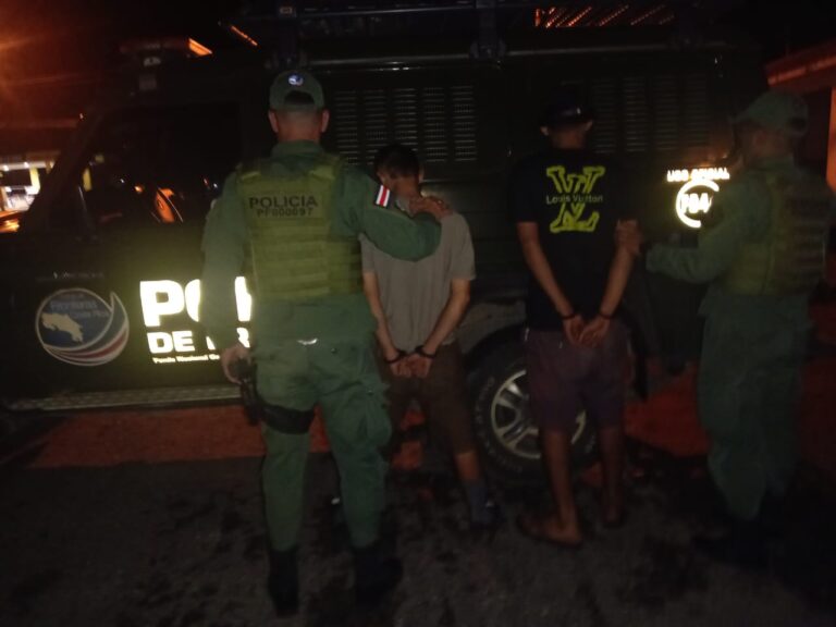 POLICÍA DE FRONTERAS DETIENE A PRESUNTOS ASALTANTES DE MIGRANTE