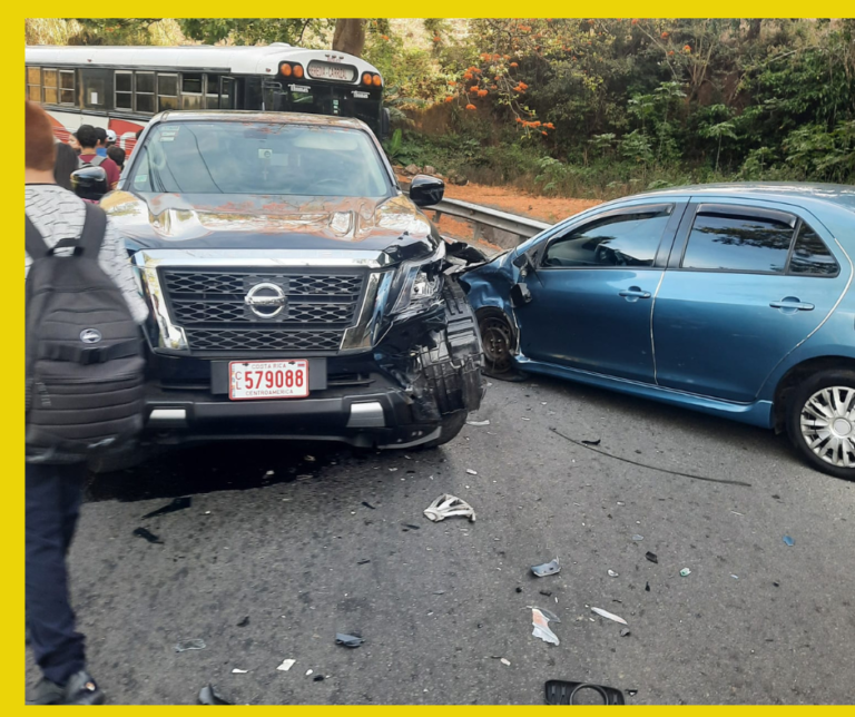 TRIPLE COLISIÓN EN SAN BOSCO DE SANTA BÁRBARA