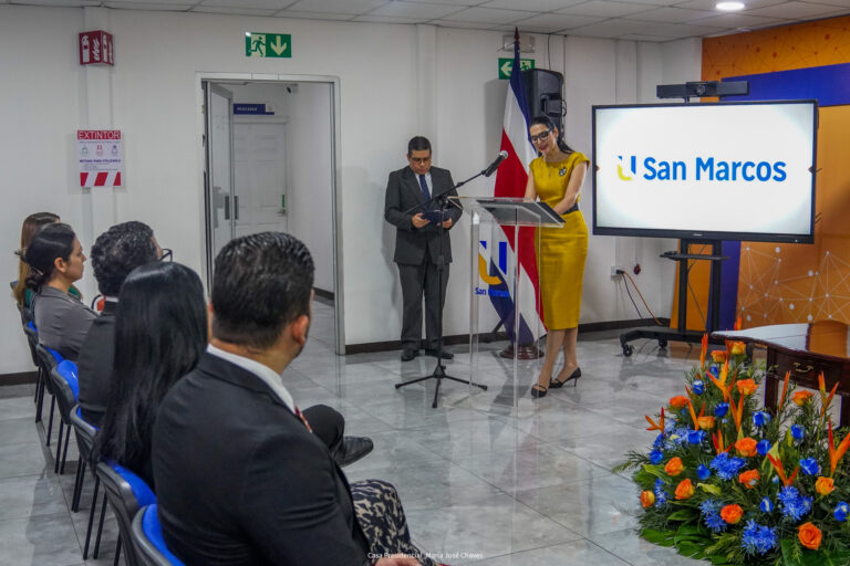 PRIMERA DAMA IMPULSA PROGRAMA DE BECAS