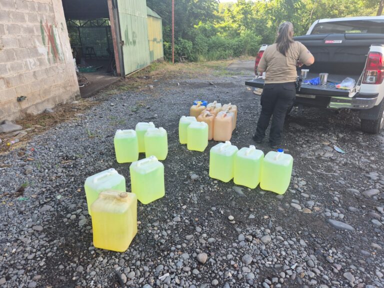 TRES DETENIDOS, UNA BODEGA ALLANADA Y COMBUSTIBLE DECOMISADO EN PUNTARENAS