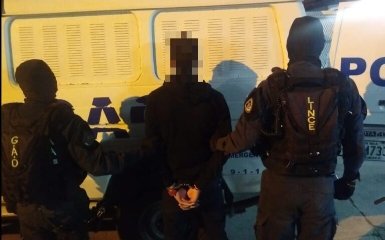 FUERZA PÚBLICA DETIENE A SOSPECHOSO CON ORDEN DE CAPTURA POR HOMICIDIO