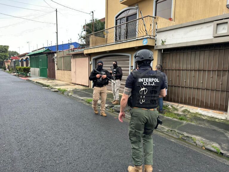 EN MERCEDES SUR DETIENEN SUJETO POR ALMACENAR MATERIAL DE ABUSO INFANTIL