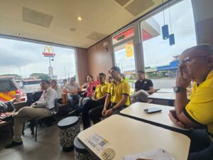 El programa Puertas Abiertas contó con la participación de representantes del gobierno local, la Fuerza Pública, el Cuerpo de Bomberos, la Cruz Roja, asociaciones, Centros culturales y educativos, quienes se unieron a la actividad para fortalecer la colaboración y el sentido de pertenencia en la comunidad herediana.