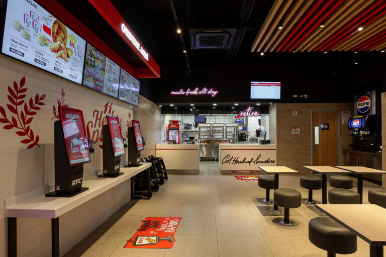 KFC COSTA RICA IMPLEMENTA KIOSCOS DIGITALES EN EL 100% DE SUS RESTAURANTES