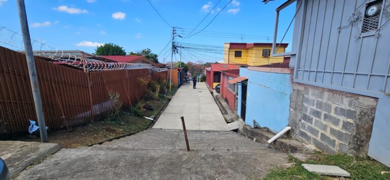 PCD DESARTICULA DOS VENTAS DE DROGA EN SANTO DOMINGO DE HEREDIA