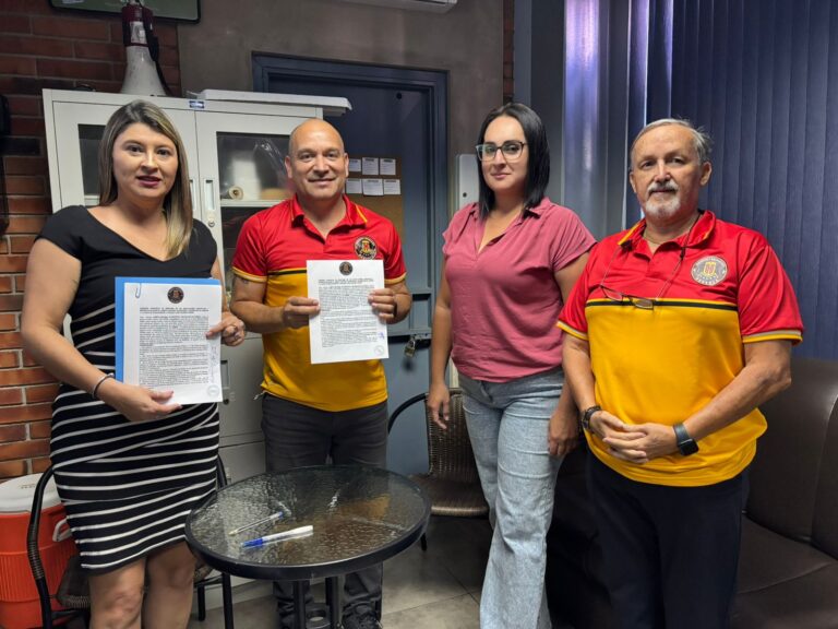 CCDR HEREDIA RENUEVA CONVENIO CON ESCUELA DE MERCEDES NORTE