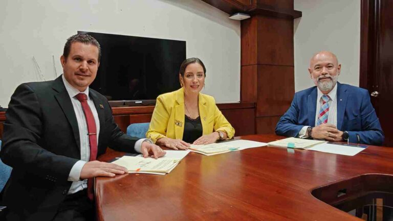 INDER Y BANHVI FIRMAN CONVENIO PARA IMPULSAR PROYECTOS DE VIVIENDA EN TERRITORIOS RURALES