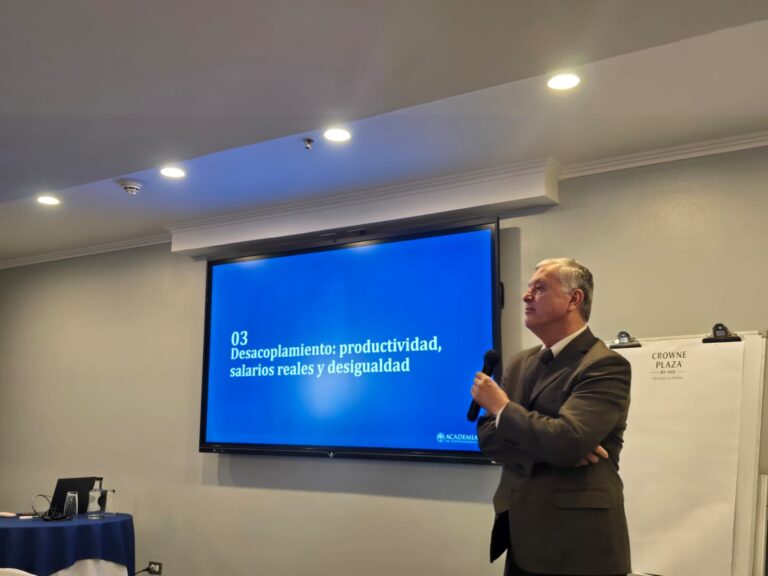 BRECHA ENTRE PRODUCTIVIDAD Y SALARIOS EN COSTA RICA COMIENZA A CERRARSE TRAS AÑOS DE DESACOPLE