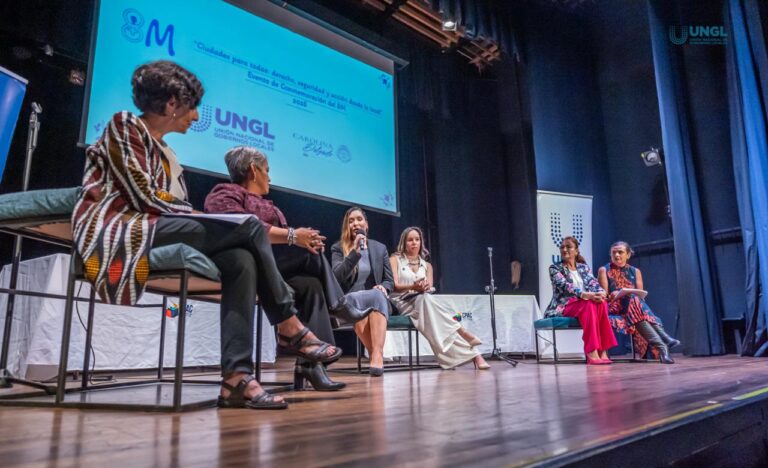 MUJERES MUNICIPALISTAS ANALIZAN CÓMO MEJORAR LA SEGURIDAD EN LOS ESPACIOS PÚBLICOS