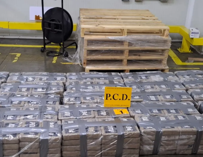 DETIENEN A CONDUCTOR CON 504 PAQUETES DE COCAÍNA EN MOÍN