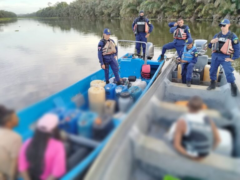 GUARDACOSTAS DETIENE EMBARCACIÓN CON CARGAMENTO DE COMBUSTIBLE EN LIMÓN