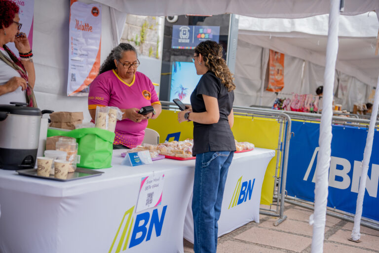 EMPRENDEDORES CON DISCAPACIDAD FORTALECEN SUS NEGOCIOS CON APOYO DE LA BANCA