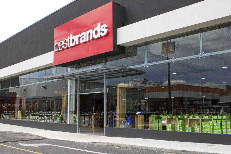 CON INVERSIÓN DE $450 MIL, BEST BRANDS ABRE NUEVA TIENDA