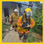 BOMBEROS RESCATAN A CACHORRO DURANTE INCENDIO EN EL GUARCO