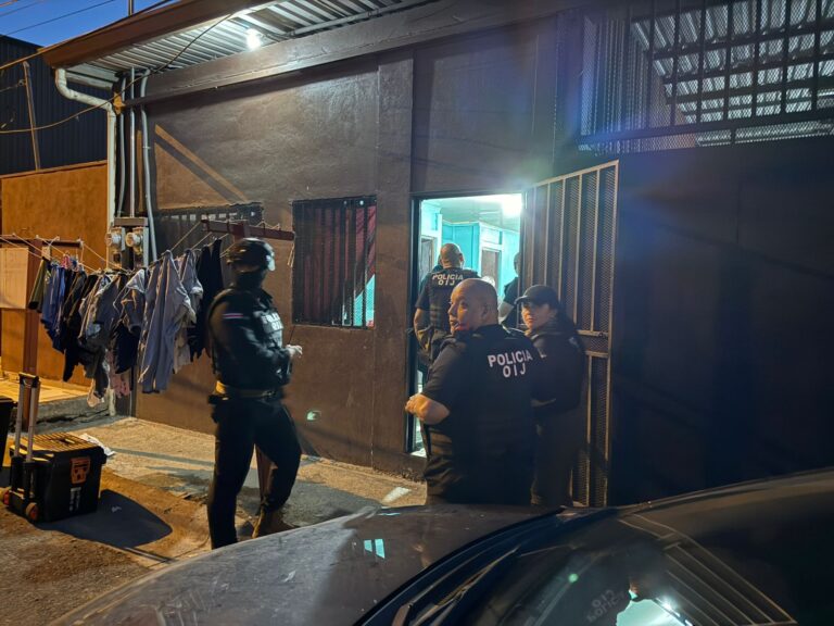 OIJ DETIENE A TRES SOSPECHOSOS TRAS ALLANAMIENTOS EN LA GUÁCIMA POR HOMICIDIOS Y NARCOTRÁFICO