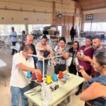 EMPRENDIMIENTOS TEXTILES DE MUJERES SE FORTALECEN CON ENTREGA DE EQUIPOS DE COSTURA