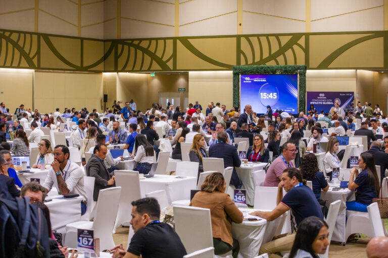 ENCADENADOS 2026 INICIA CON MÁS DE 3.000 CITAS DE NEGOCIOS ENTRE MULTINACIONALES Y PROVEEDORES COSTARRICENSES
