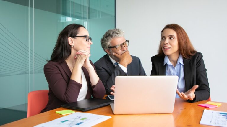 EMPRESAS FAMILIARES ENFRENTAN EL RETO DE ASEGURAR SU CONTINUIDAD GENERACIONAL