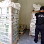 HACIENDA DECOMISA  65 MIL UNIDADES DE LICOR EN OPERATIVOS CONTRA EVASIÓN Y CONTRABANDO