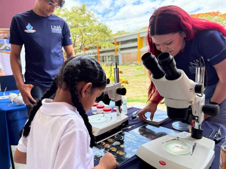 MÁS DE 100 NIÑAS PARTICIPARON EN ENCUENTRO REGIONAL STEM PARA ROMPER ESTEREOTIPOS