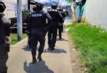 AUTORIDADES INTERVIENEN DOS ESTRUCTURAS RIVALES EN GUARARÍ DE HEREDIA