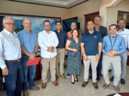 ASOCIACIÓN SOLIDARISTA EN MUNICIPALIDAD DE HEREDIA ESTÁ CADA VEZ MÁS CERCA Participantes en la reunión.