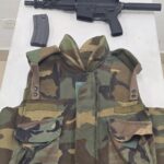 MENOR DE EDAD CON RIFLE SEMIAUTOMÁTICO