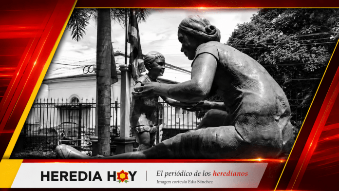 ESCULTURA DIA DE LA MADRE
