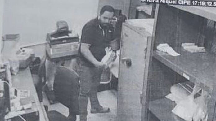Imágenes de los videos que captó el sistema de seguridad del Banco Nacional de cómo se sacaba el dinero. Imágenes de los videos que captó el sistema de seguridad del Banco Nacional de cómo se sacaba el dinero.