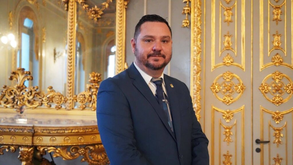 Otto Vargas, periodista y escritor