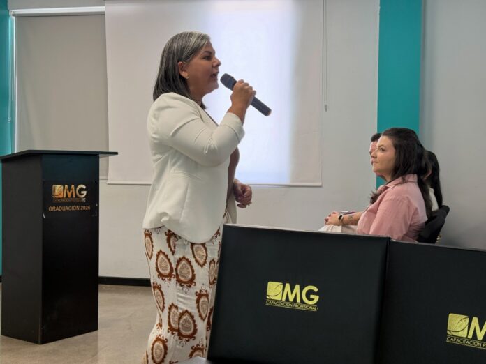 Lilliam Guzmán durante la más reciente graduación realizada en julio de este año, en el marco de la celebración de su 24 aniversario.