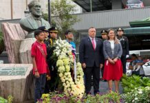 INICIAN CELEBRACIONES PATRIAS CON HOMENAJE A LA FUNDACIÓN DE LA REPÚBLICA