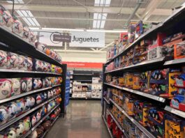 LLEGA “BLACK WALMART” PARA ABRIR LA TEMPORADA NAVIDEÑA
