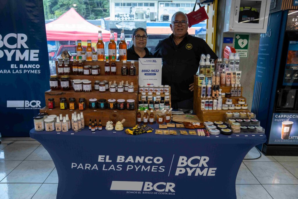 • Los Puntos Tucán del BCR procesaron 8,4 millones de transacciones en 2025, el equivalente a más de 23 000 operaciones cada día, sin que las personas tuvieran que trasladarse hasta una oficina