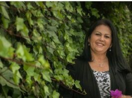 Iris Arias, sobreviviente de cáncer de mama y líder de una asociación de pacientes.