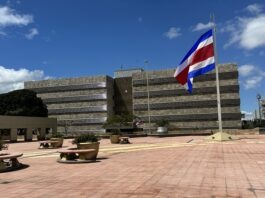 DETENIDA FUNCIONARIA JUDICIAL POR PRESUNTAS IRREGULARIDADES EN CONTRATACIONES